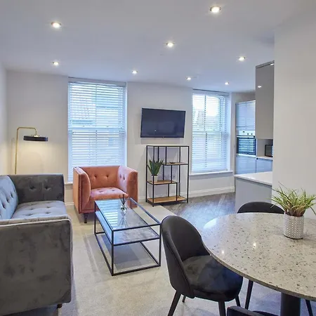 Host & - Two, Hudsons Yard House Appartement *