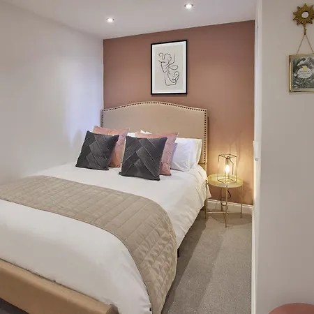 Host & - Two, Hudsons Yard House Appartement