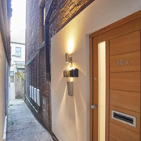 Host & - Two, Hudsons Yard House * Whitby