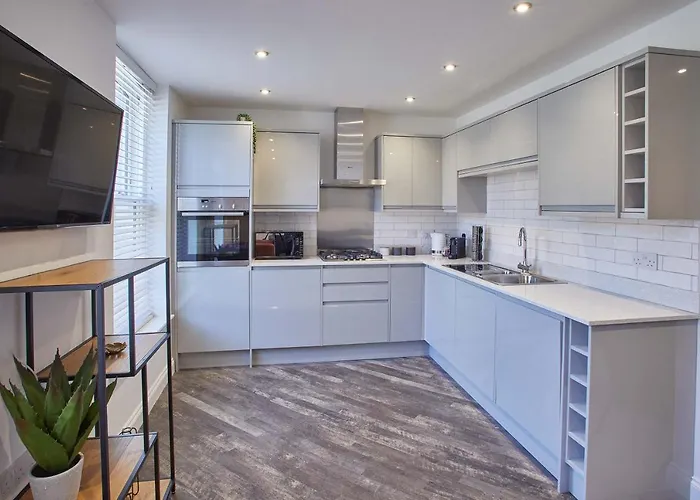 Host & - Two, Hudsons Yard House