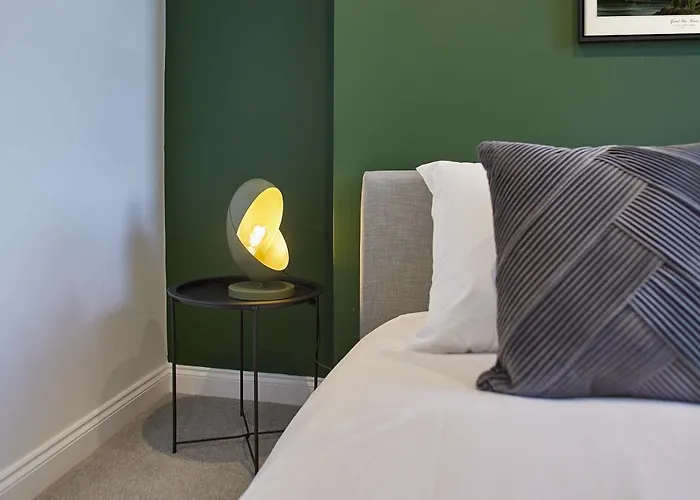 Host & - Two, Hudsons Yard House