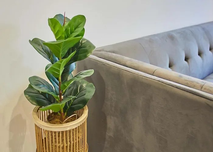 Host & - Two, Hudsons Yard House アパート ウィットビー